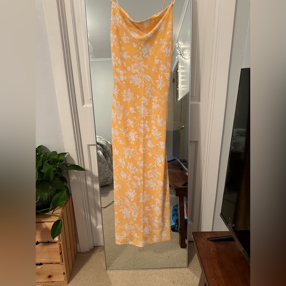 Yellow detailed maxi dress